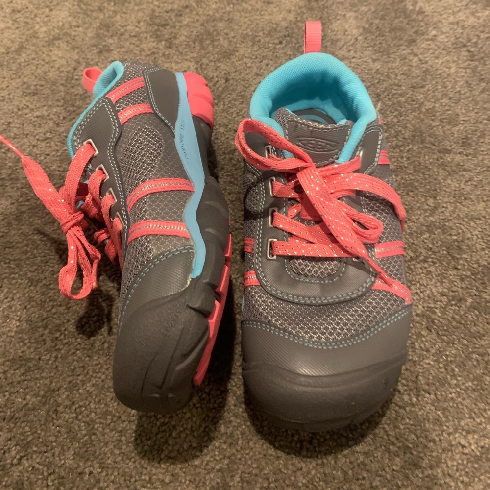 Girls Keen Hiking shoes